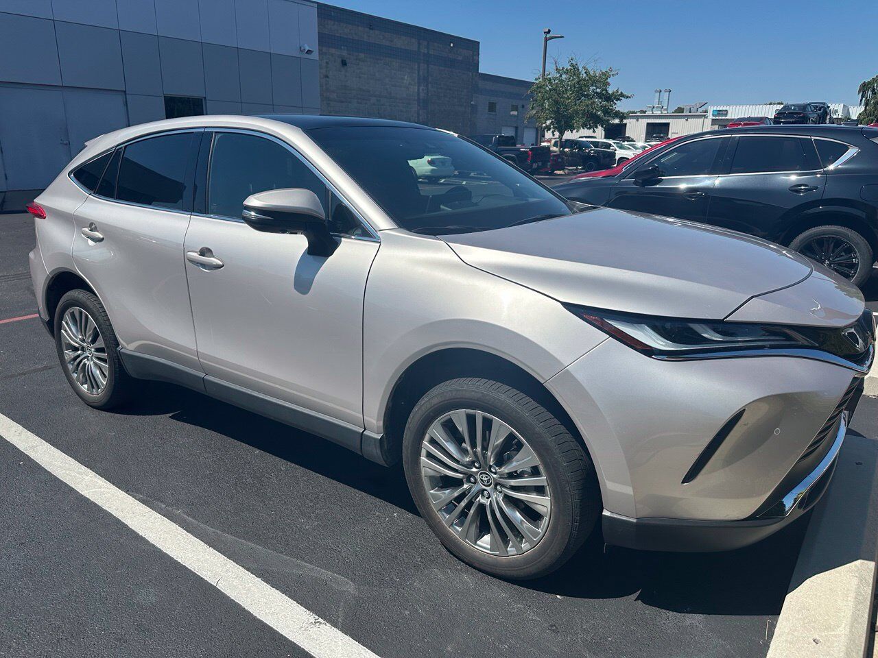 2024 TOYOTA Venza