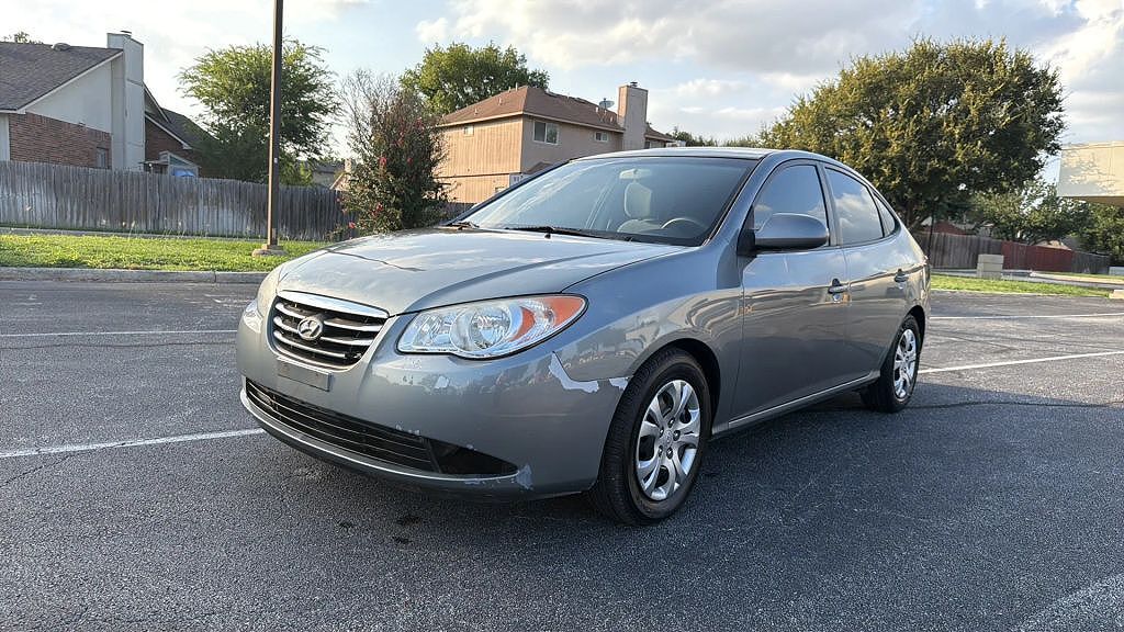 2010 HYUNDAI Elantra