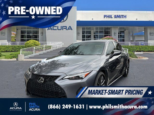 2021 LEXUS IS