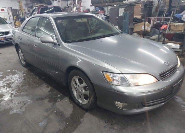 2001 LEXUS ES