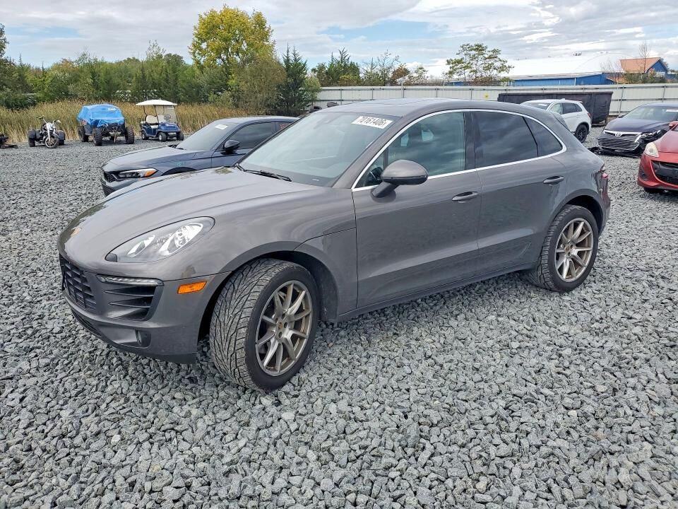 2015 PORSCHE Macan