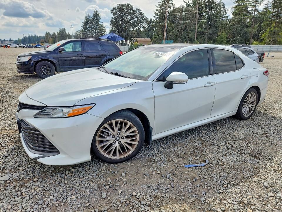 2018 TOYOTA Camry