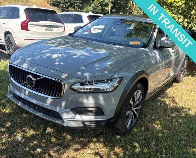2025 VOLVO V90CC