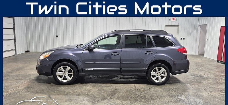 2014 SUBARU Outback