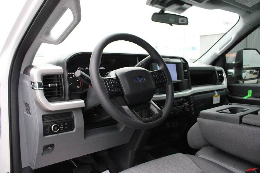 2027 FORD F-350