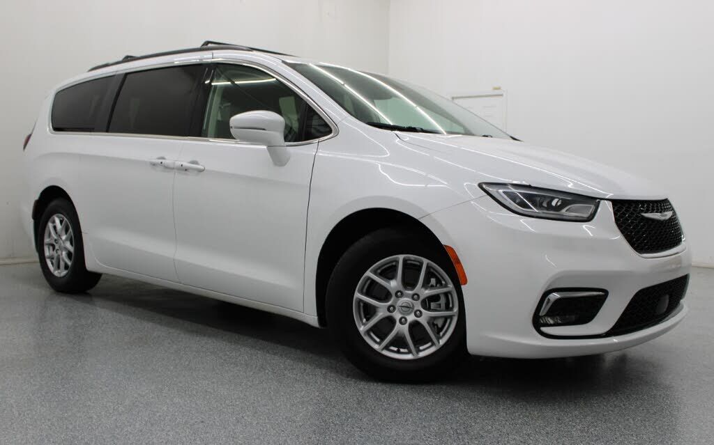 2022 CHRYSLER Pacifica