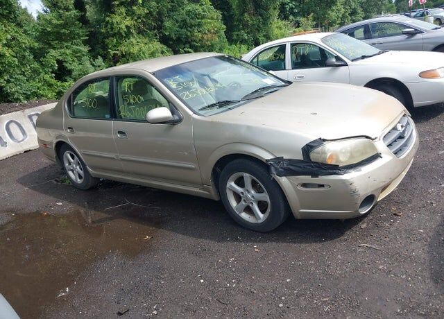 2002 NISSAN Maxima