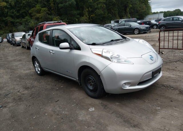 2015 NISSAN Leaf