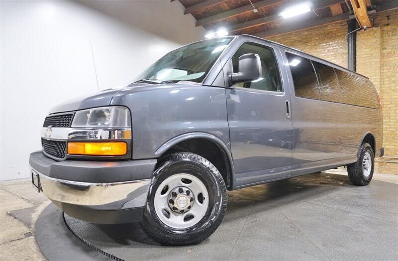 2017 CHEVROLET Express