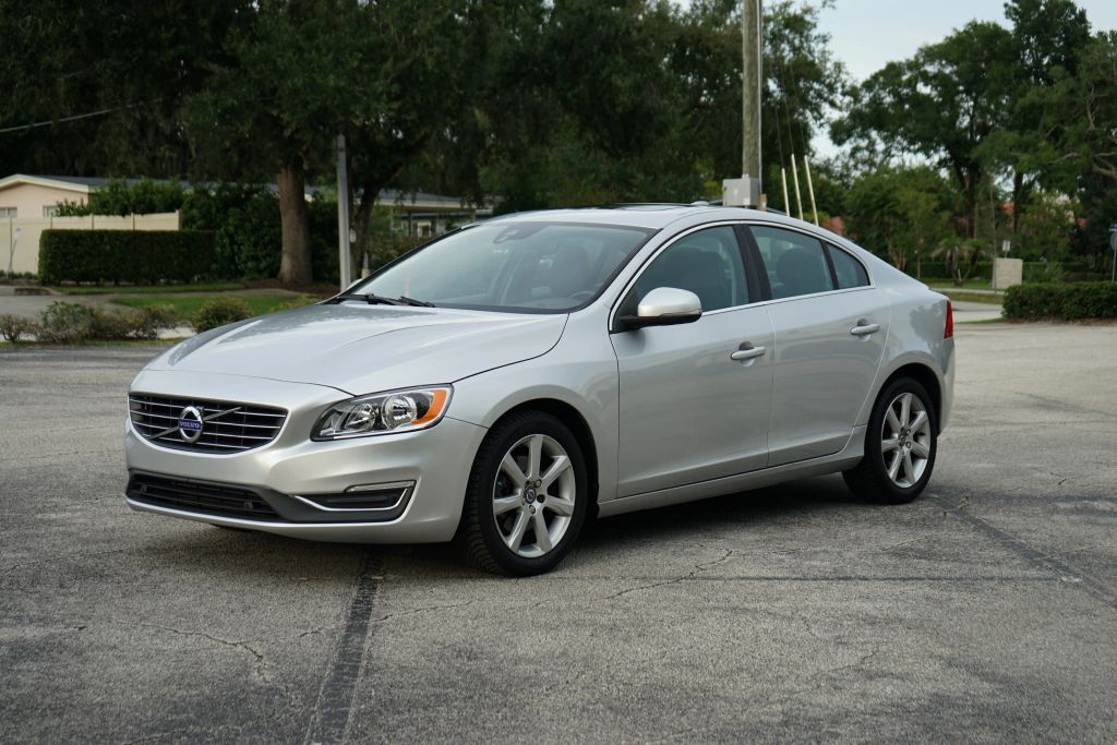 2016 VOLVO S60