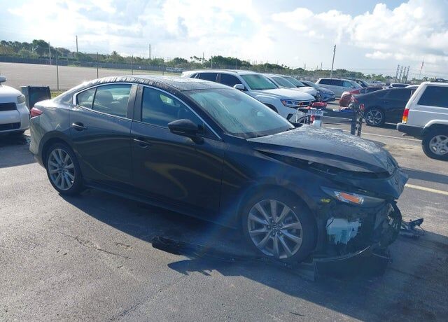 2022 MAZDA Mazda3