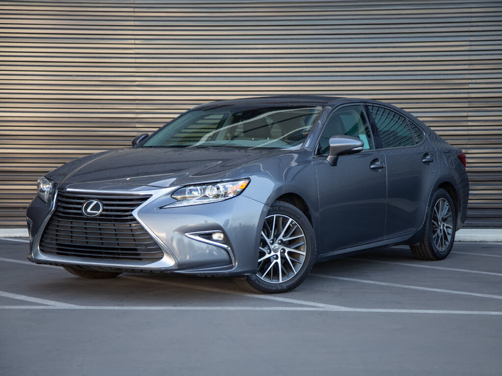 2017 LEXUS ES