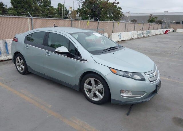 2013 CHEVROLET Volt