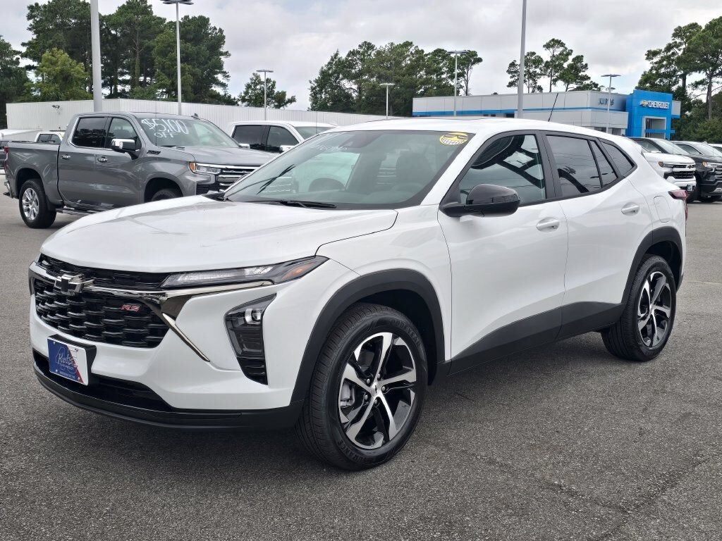 2026 CHEVROLET Trax