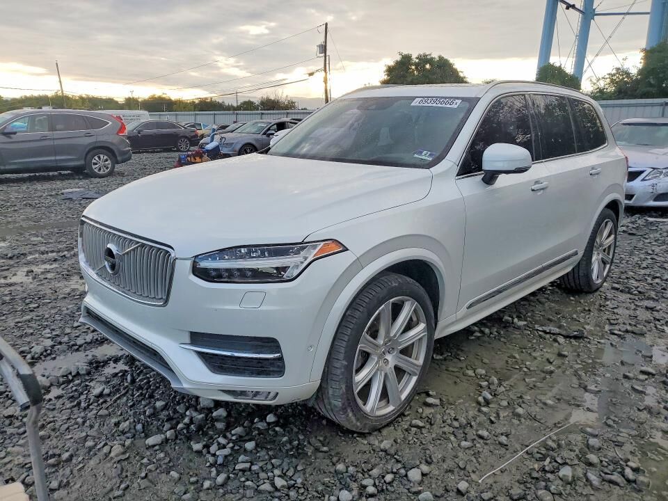 2019 VOLVO XC90