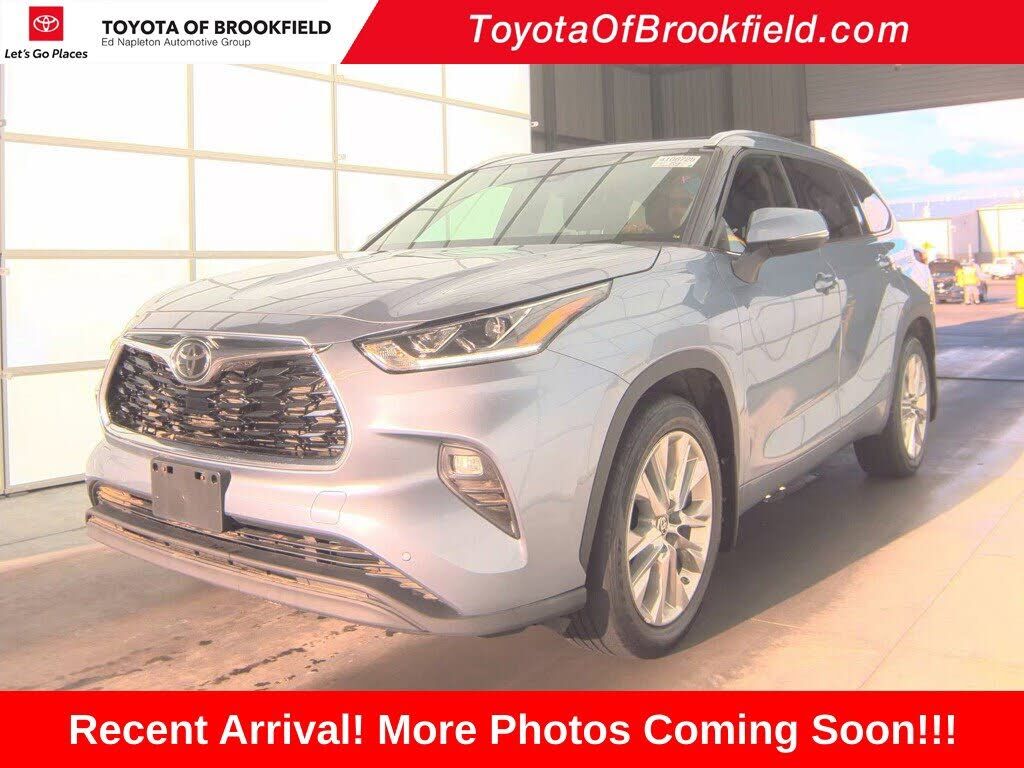 2022 TOYOTA Highlander