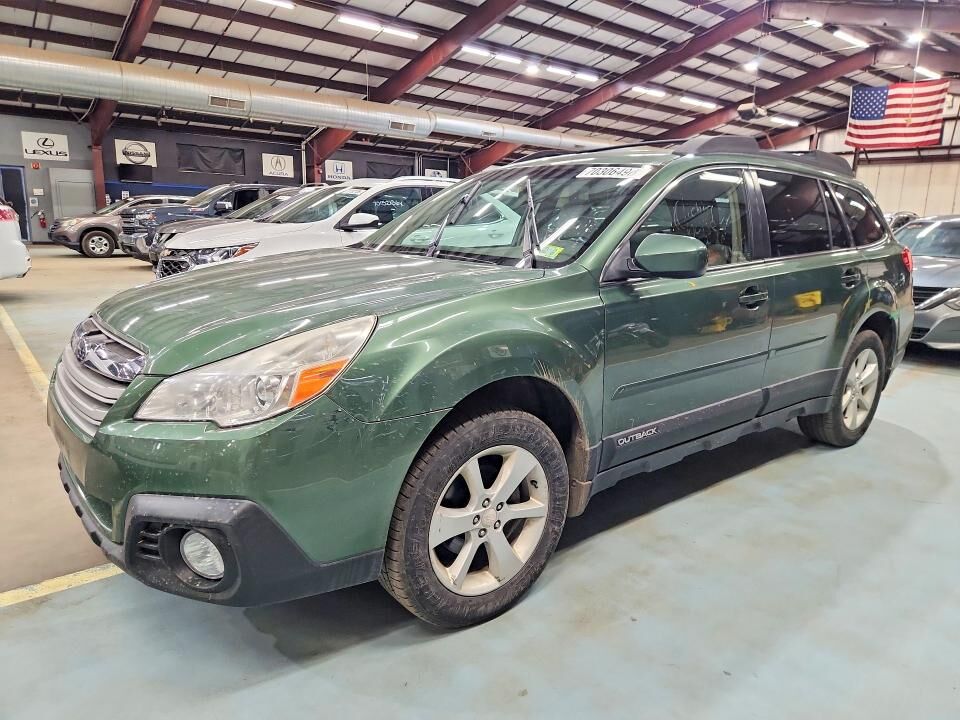 2014 SUBARU Outback