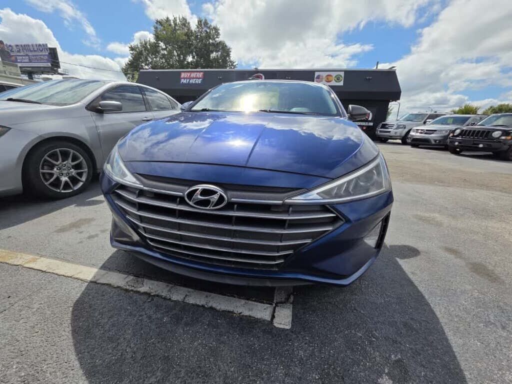 2019 HYUNDAI Elantra
