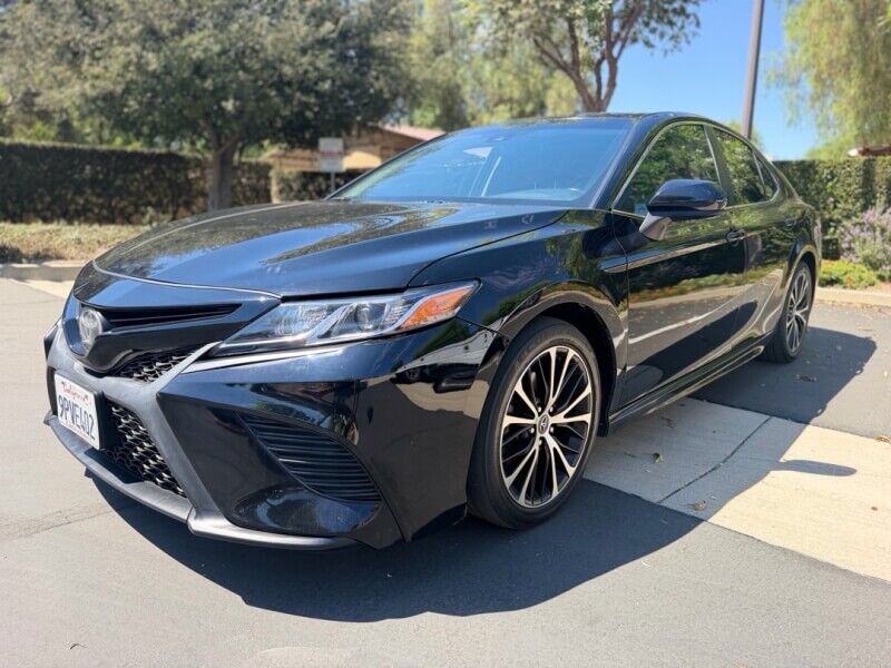 2019 TOYOTA Camry