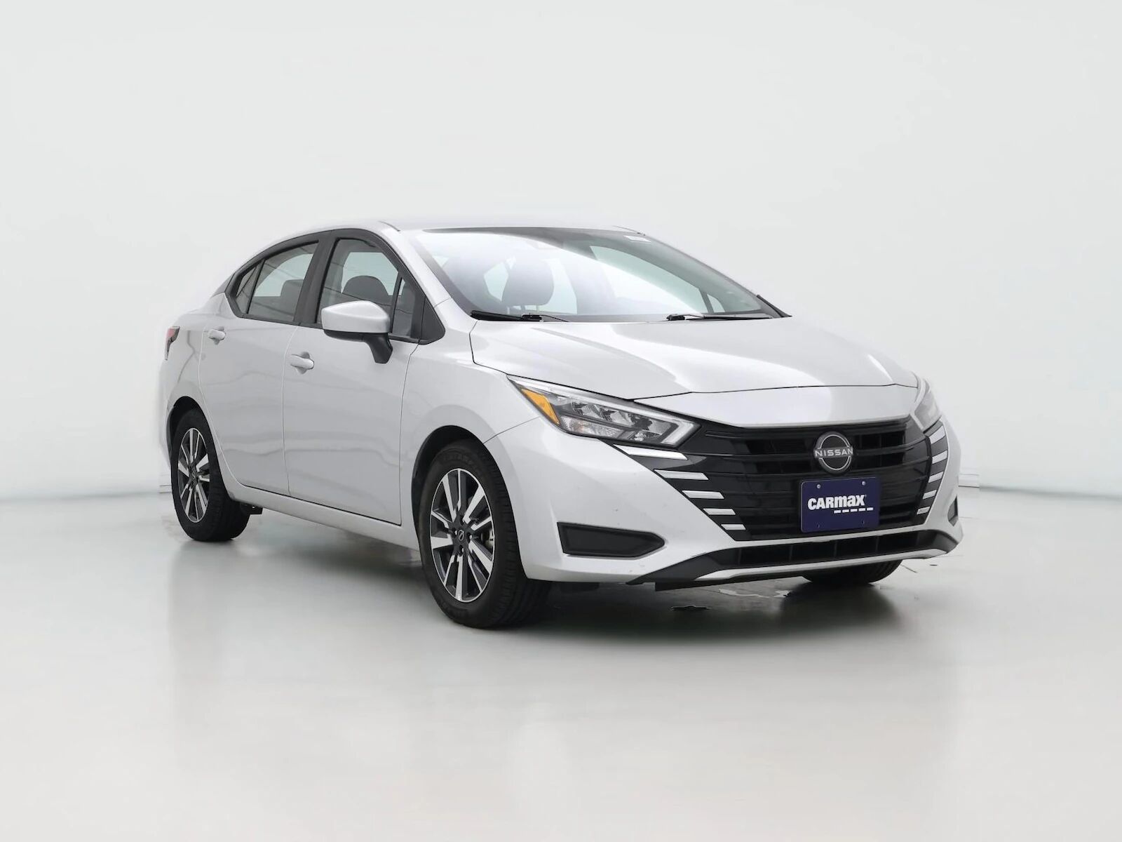 2025 NISSAN Versa