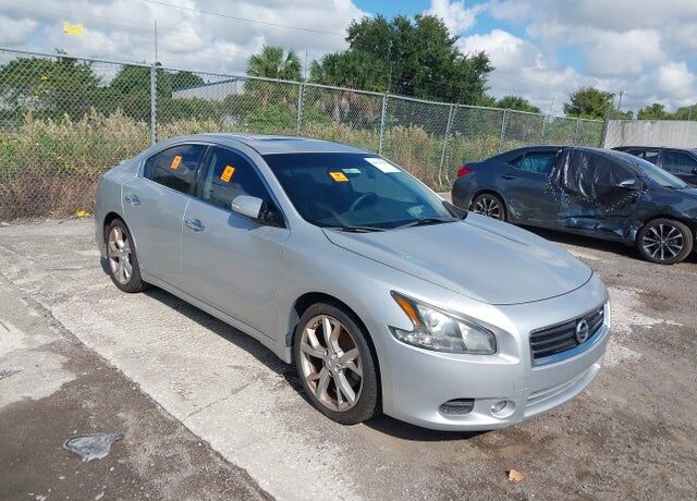 2012 NISSAN Maxima