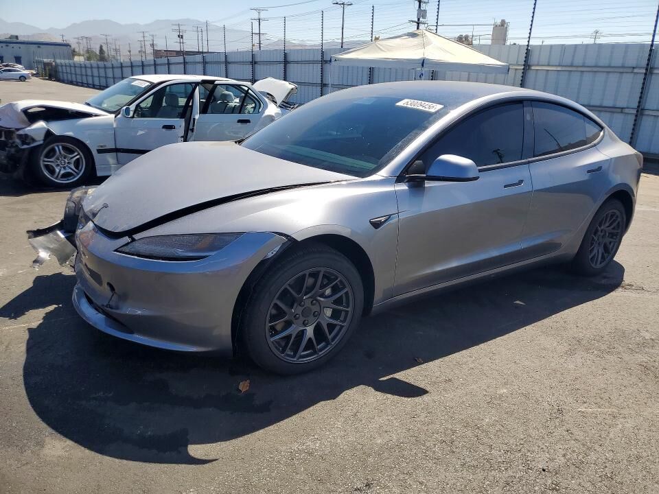 2026 TESLA Model 3