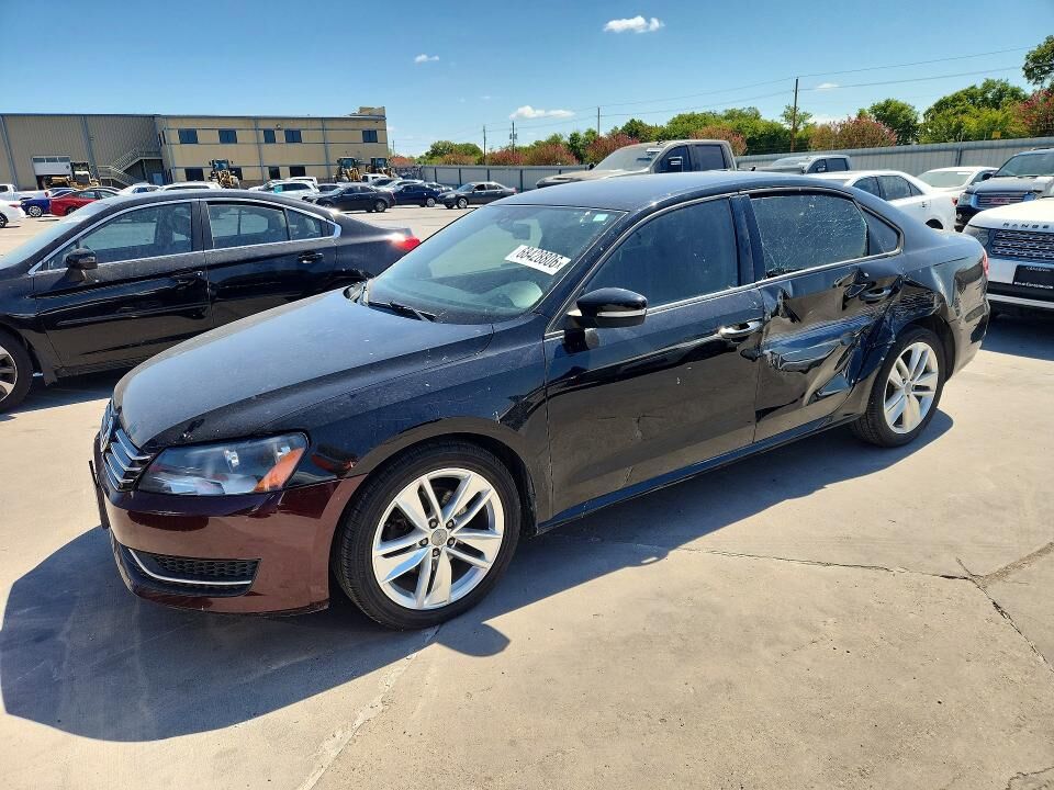 2014 VOLKSWAGEN Passat