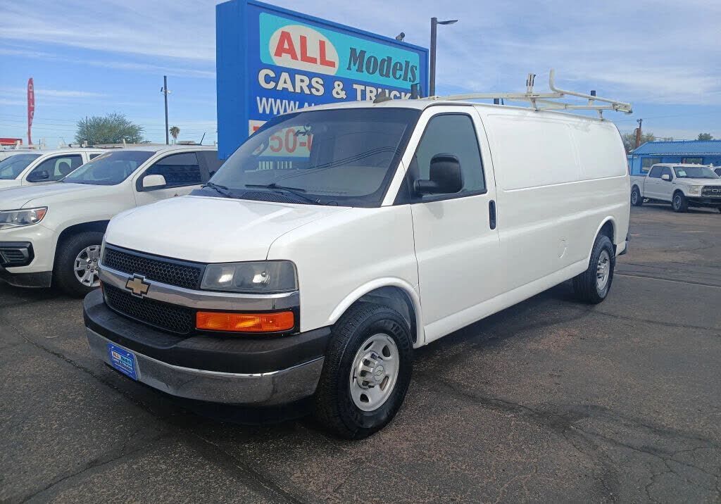 2017 CHEVROLET Express