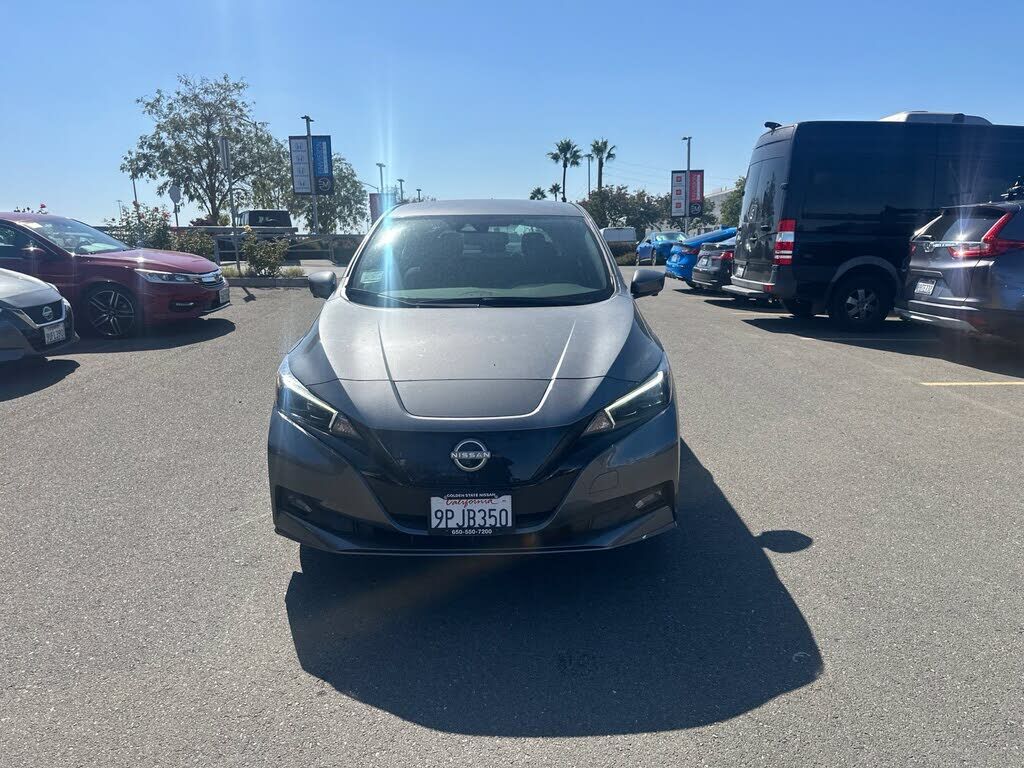 2024 NISSAN Leaf