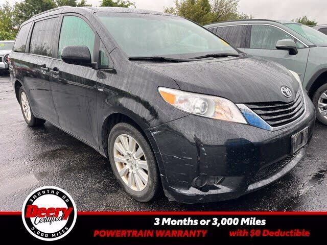 2017 TOYOTA Sienna