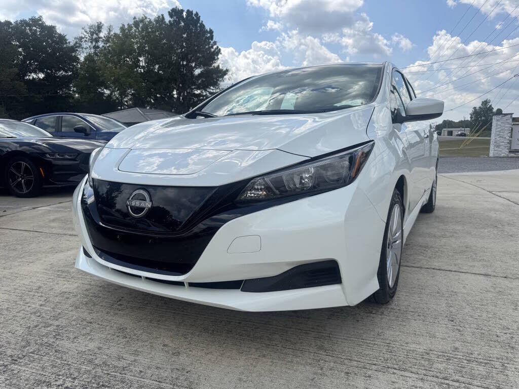 2025 NISSAN Leaf