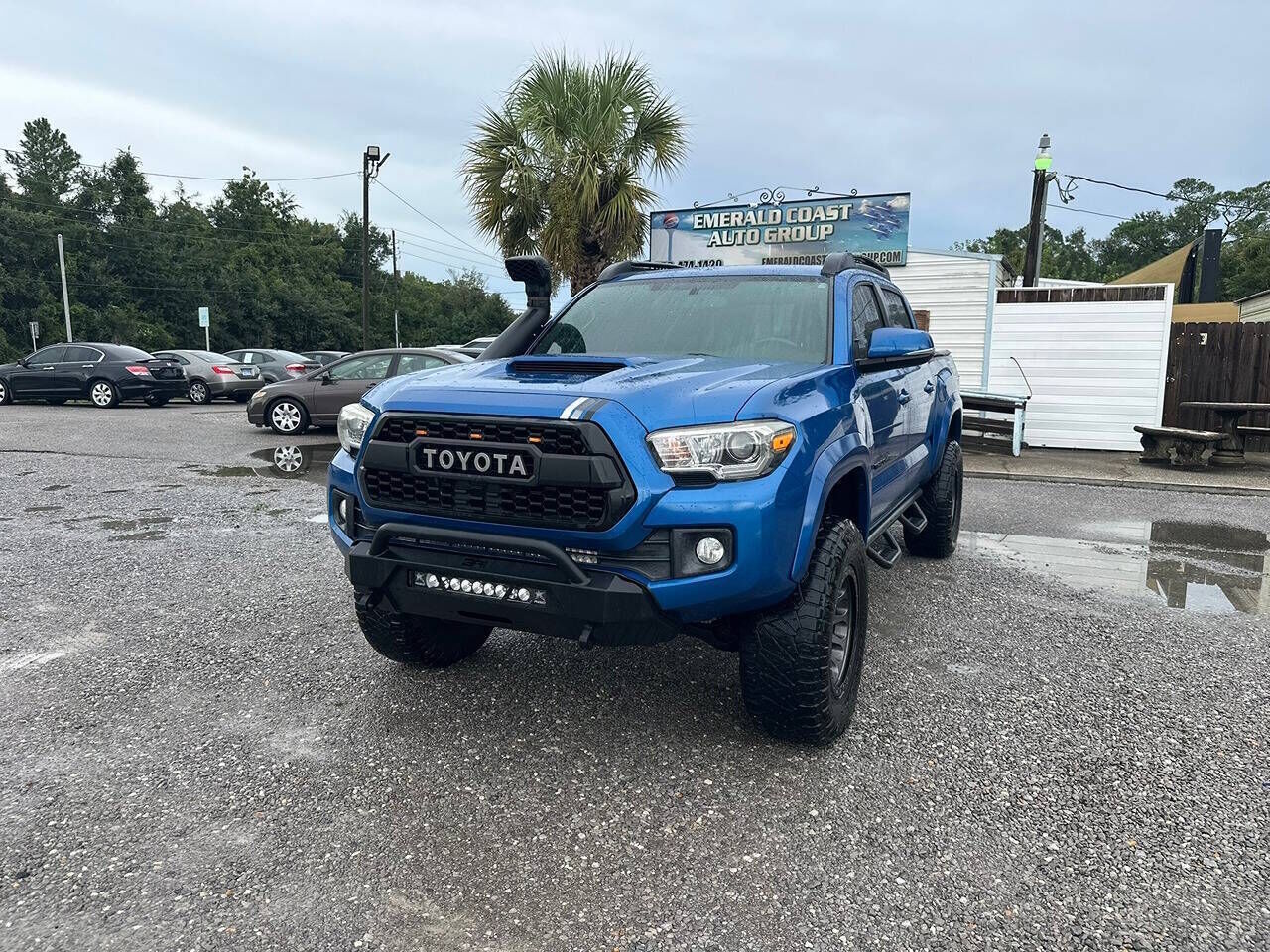 2017 TOYOTA Tacoma