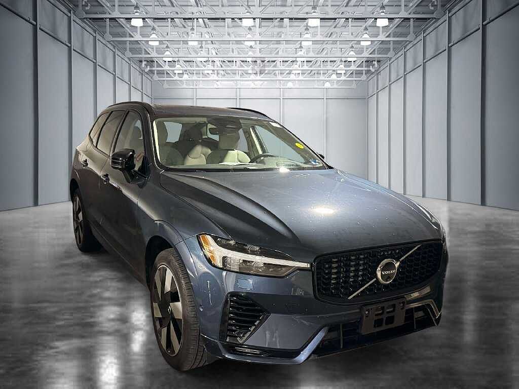 2024 VOLVO XC60
