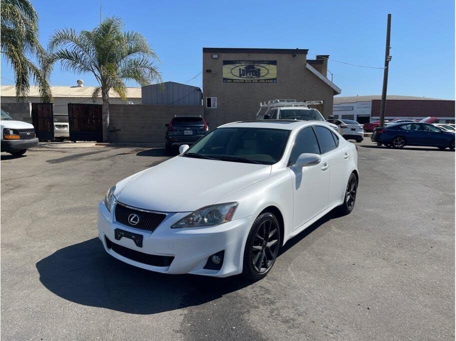 2013 LEXUS IS