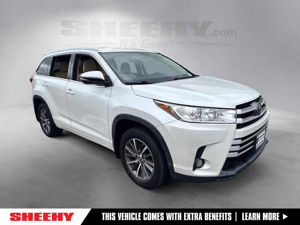 2017 TOYOTA Highlander