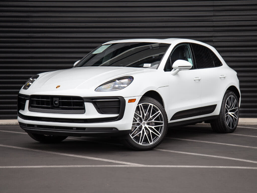 2023 PORSCHE Macan
