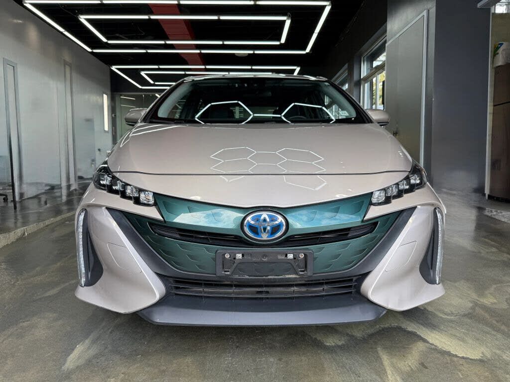 2018 TOYOTA Prius