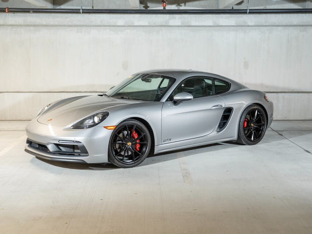 2018 PORSCHE 718