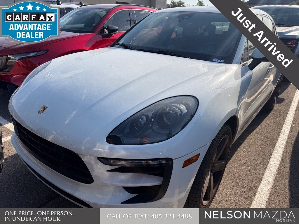 2018 PORSCHE Macan