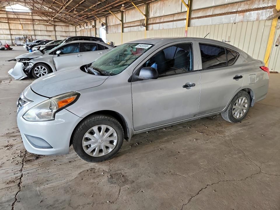 2015 NISSAN Versa