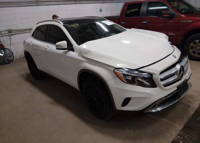 2015 MERCEDES-BENZ GLA-Class