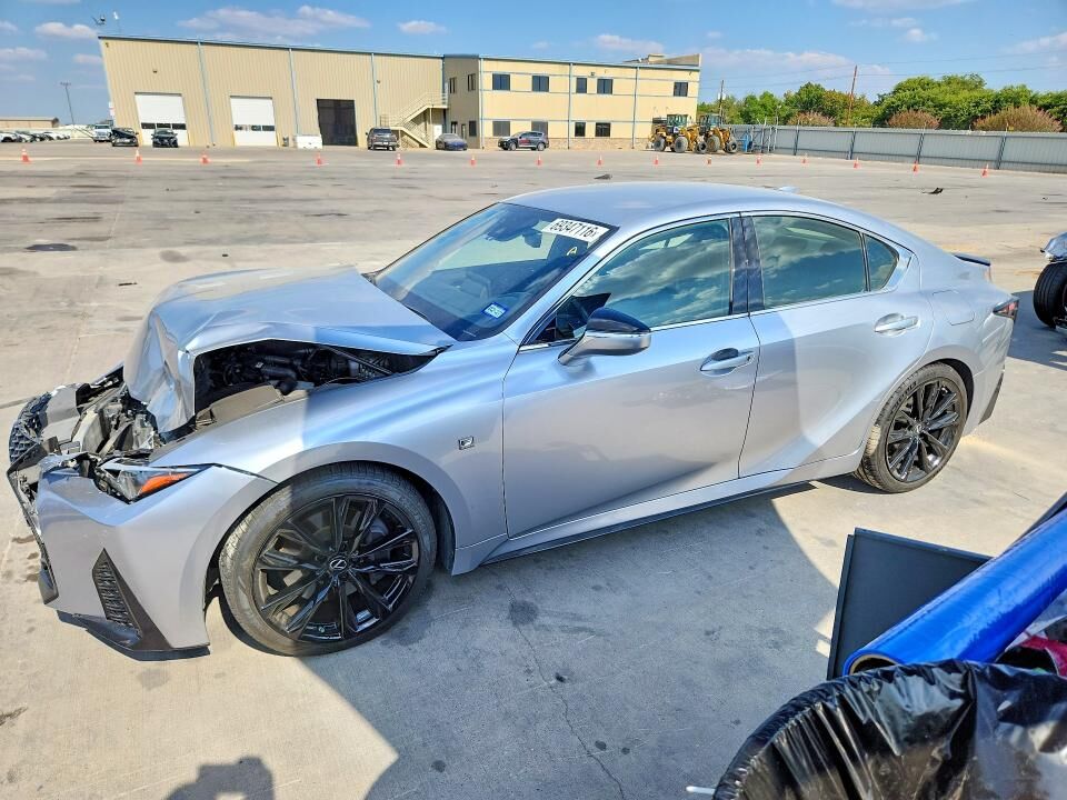2021 LEXUS IS