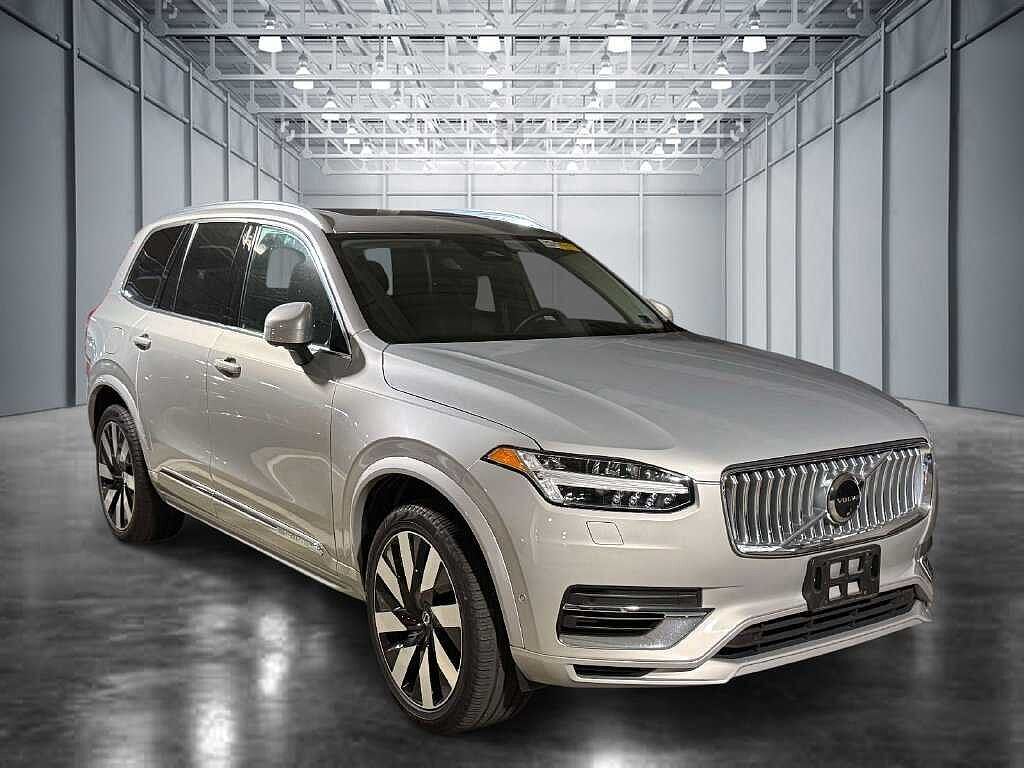 2024 VOLVO XC90