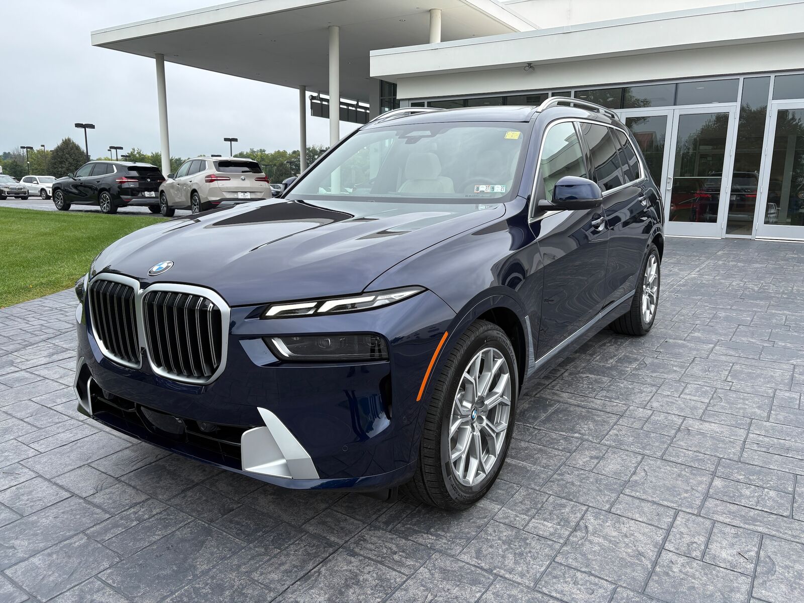 2027 BMW X7