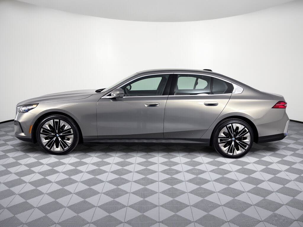 2026 BMW 530i