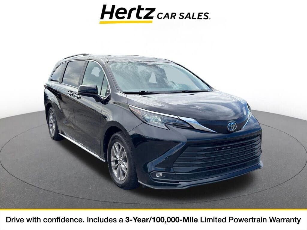 2025 TOYOTA Sienna