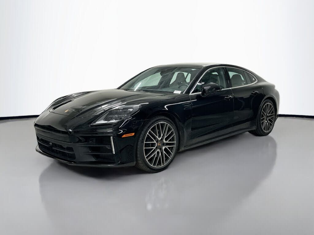 2024 PORSCHE Panamera