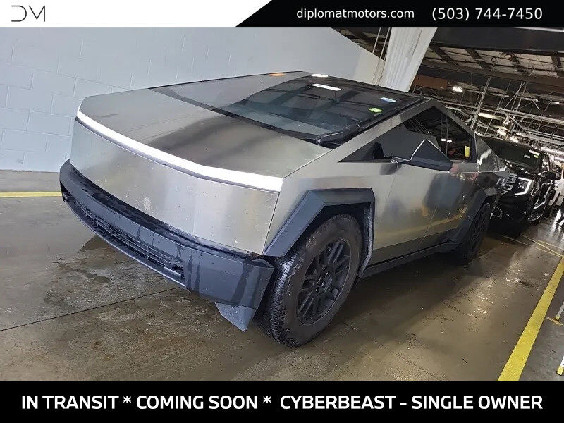 2025 TESLA Cybertruck
