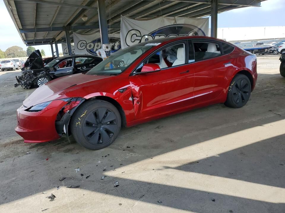 2025 TESLA Model 3