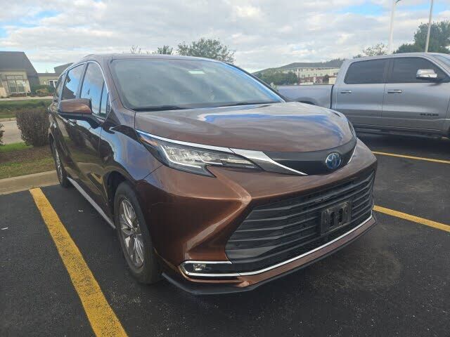 2022 TOYOTA Sienna